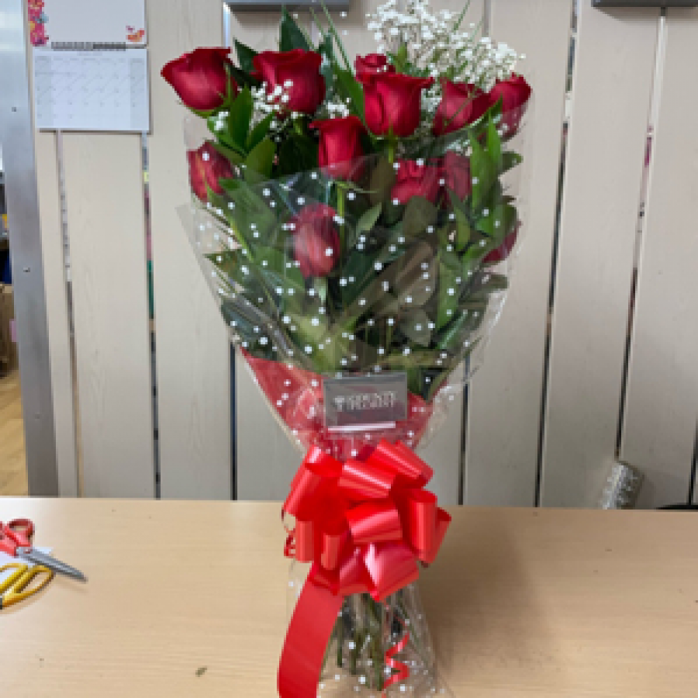 12 red rose bouquet